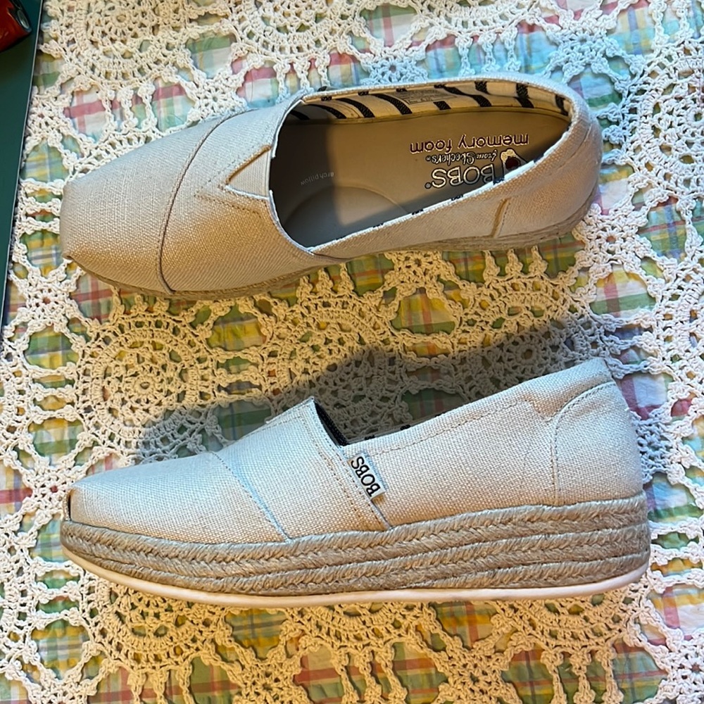 Bobs from Skechers. Memory foam 1 1/2” wedge shoe … new .. no box